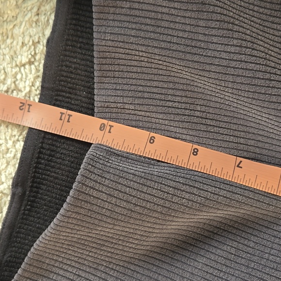 Lululemon Ribbed Softstream Hi-Rise Crop - Picture 7 of 10